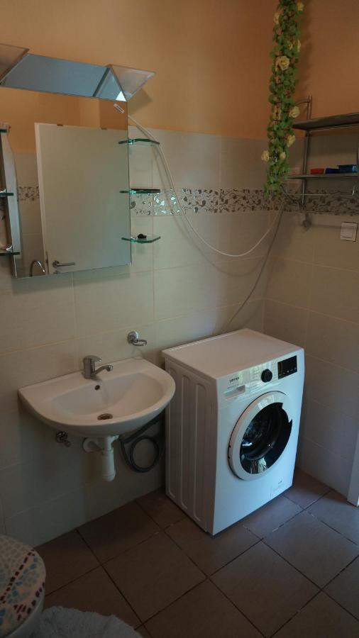 Sunny Apartman Nyiregyhaza Ngoại thất bức ảnh