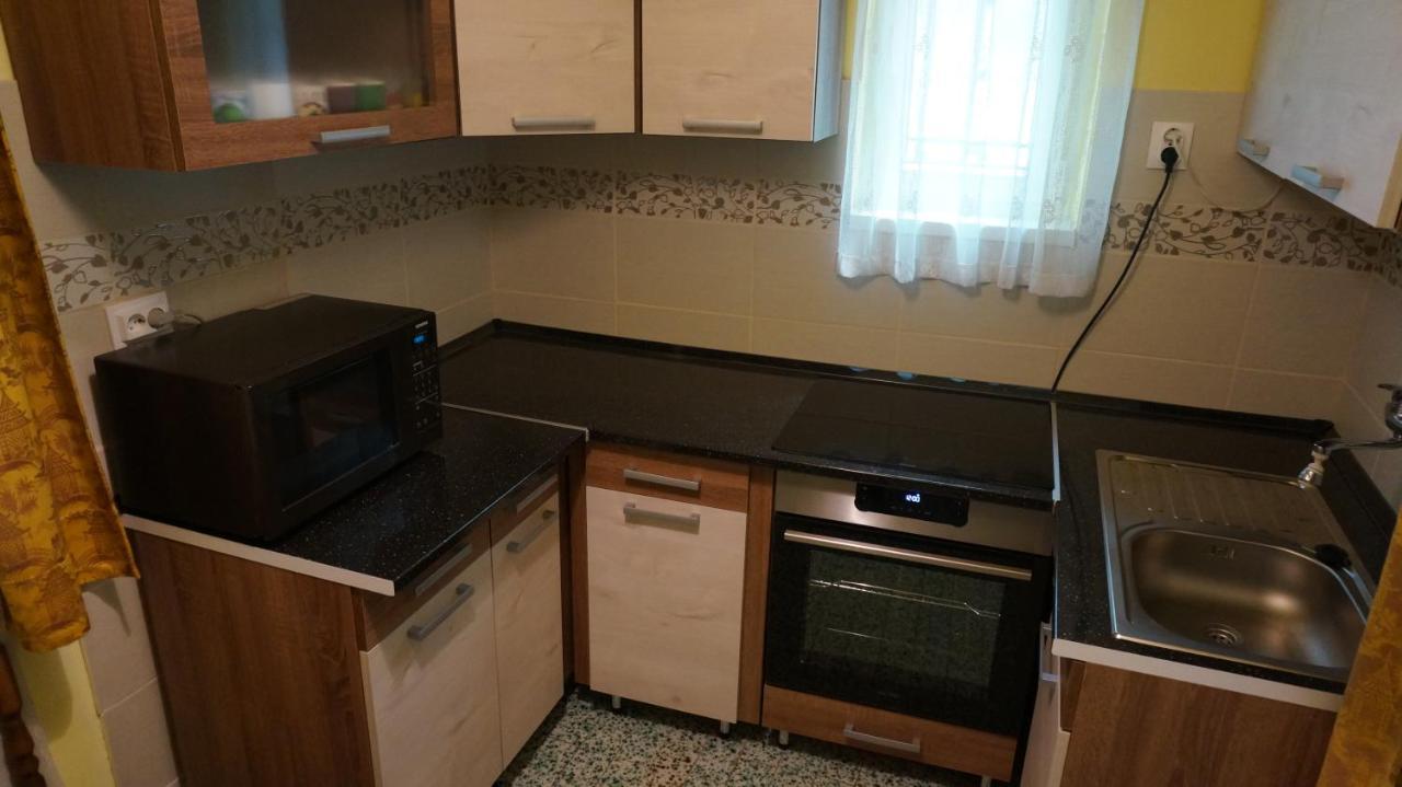 Sunny Apartman Nyiregyhaza Ngoại thất bức ảnh