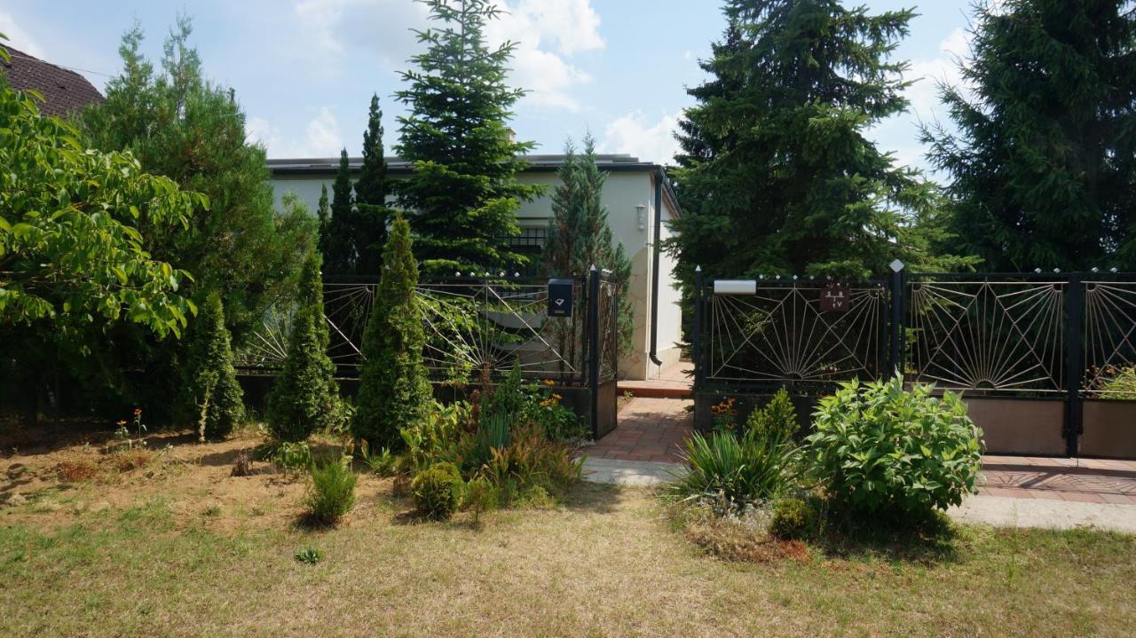 Sunny Apartman Nyiregyhaza Ngoại thất bức ảnh